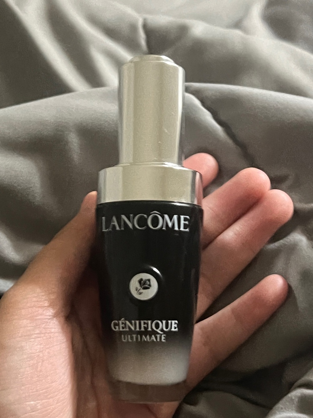 Génifique Ultimate Serum - Black/Silver